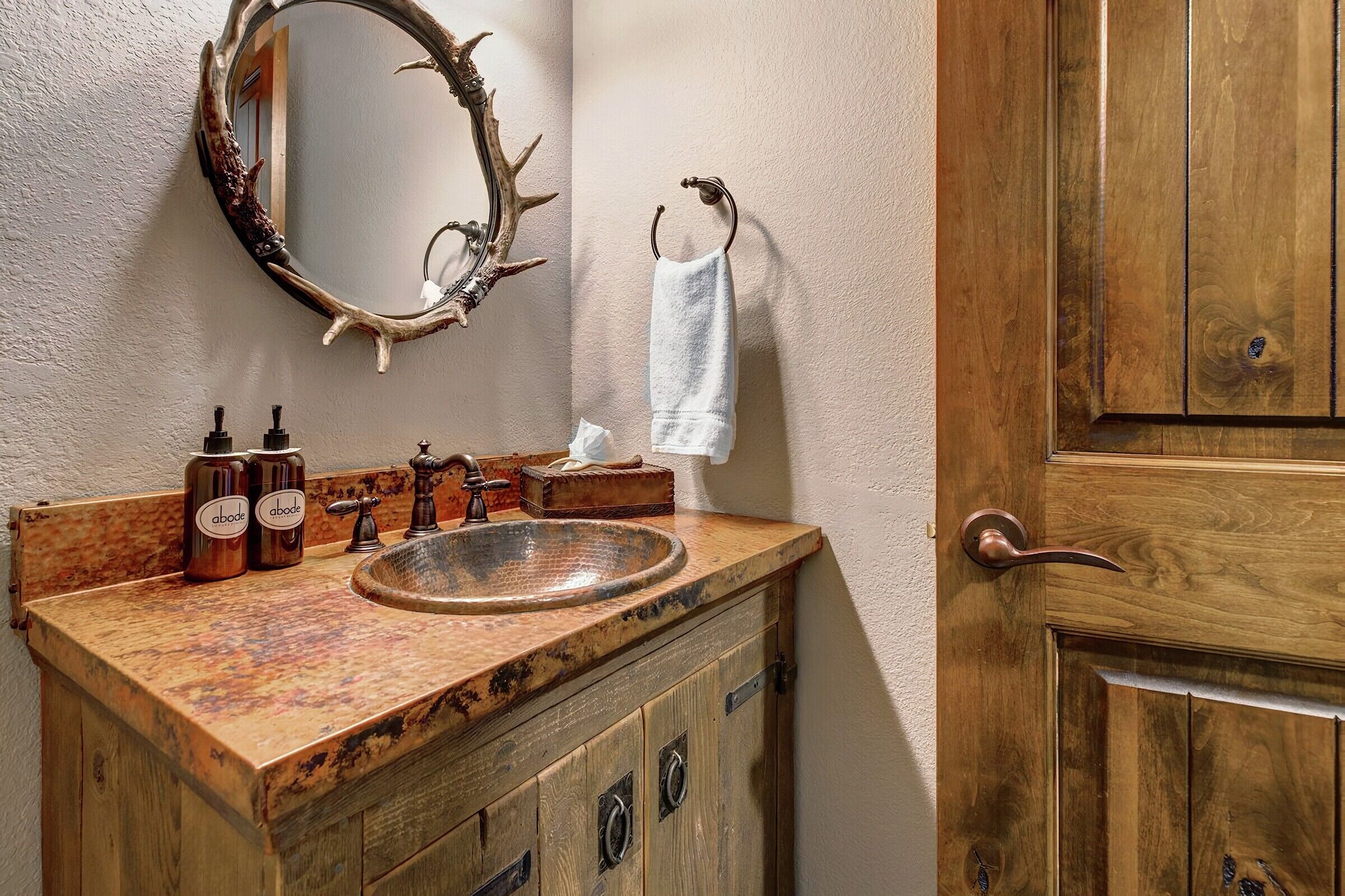 5 Bdrm 4.5 Bath HT - Half Bathroom