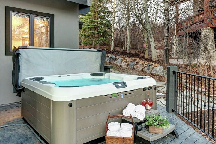 Deck with Hot Tub