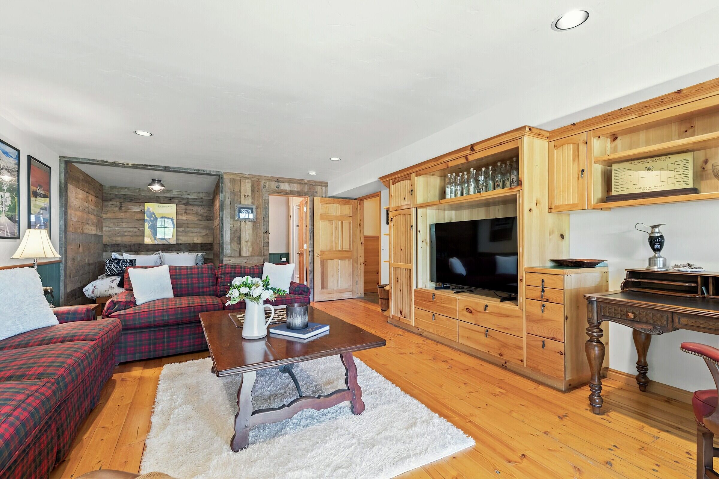 3 Bdrm 3.5 Bath HT - Family Room