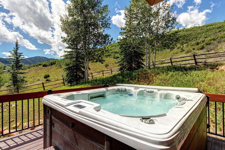 Balcony with Hot Tub