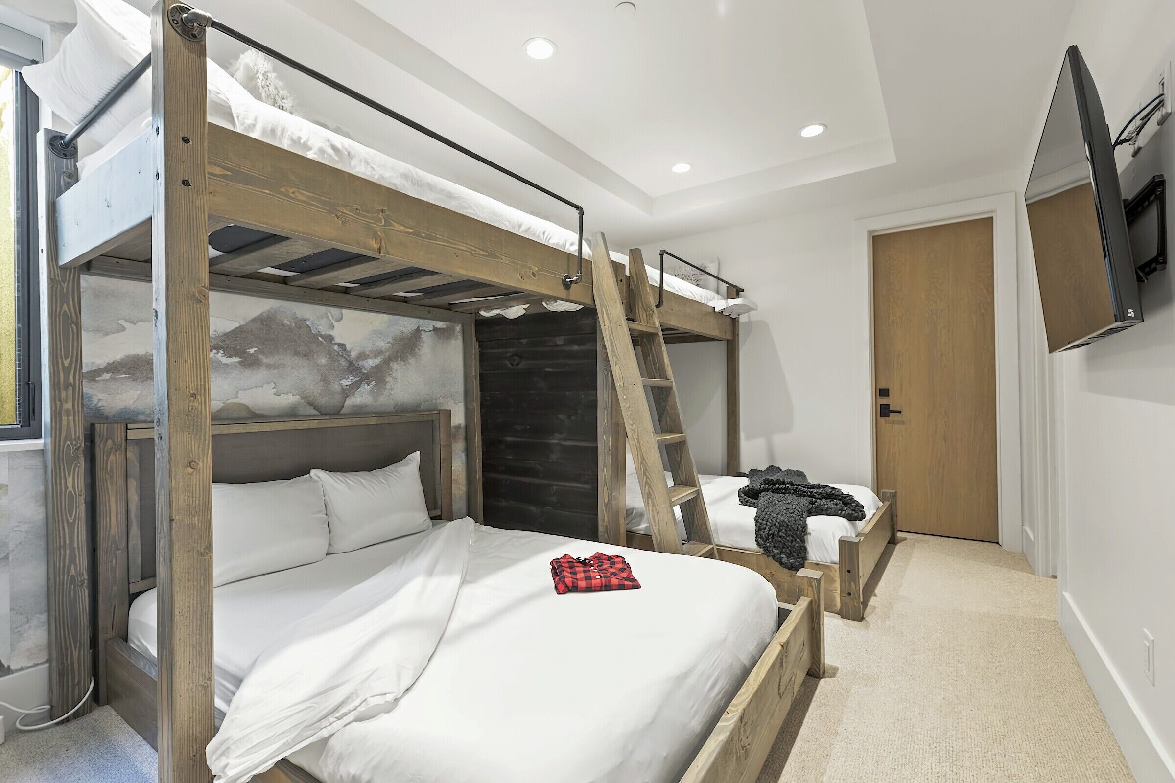 4 Bdrm 4.5 Bath HT - Bedroom