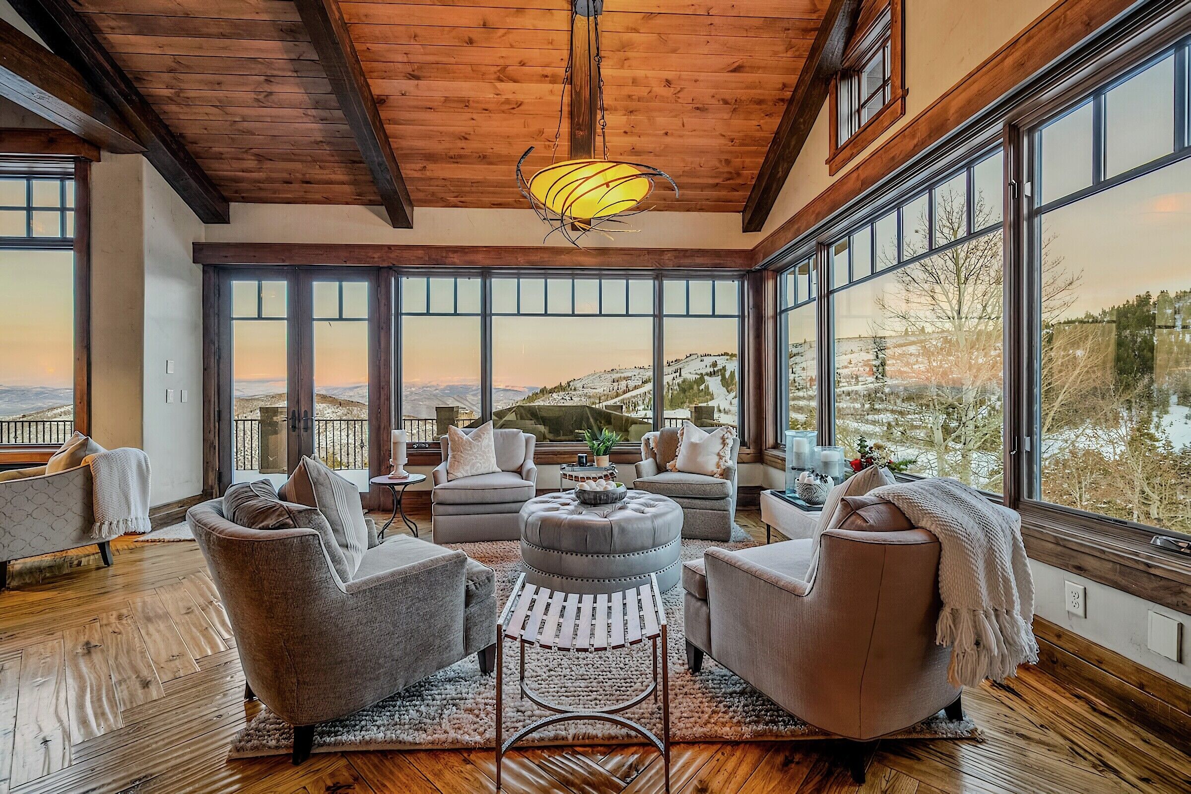 5 Bdrm 6.5 Bath HT - Living Area