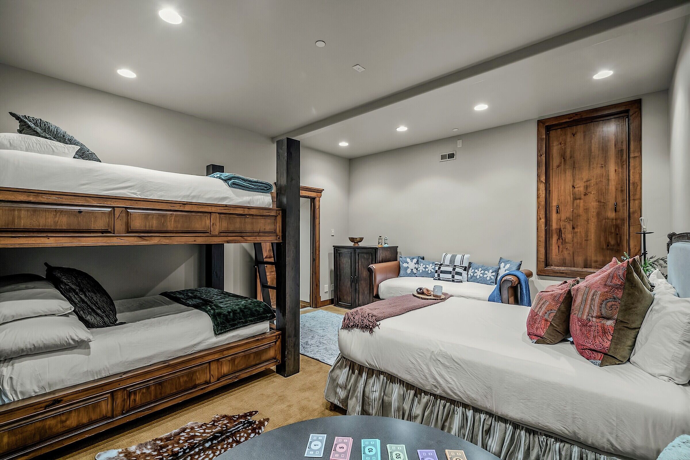 5 Bdrm 6.5 Bath HT - Bedroom