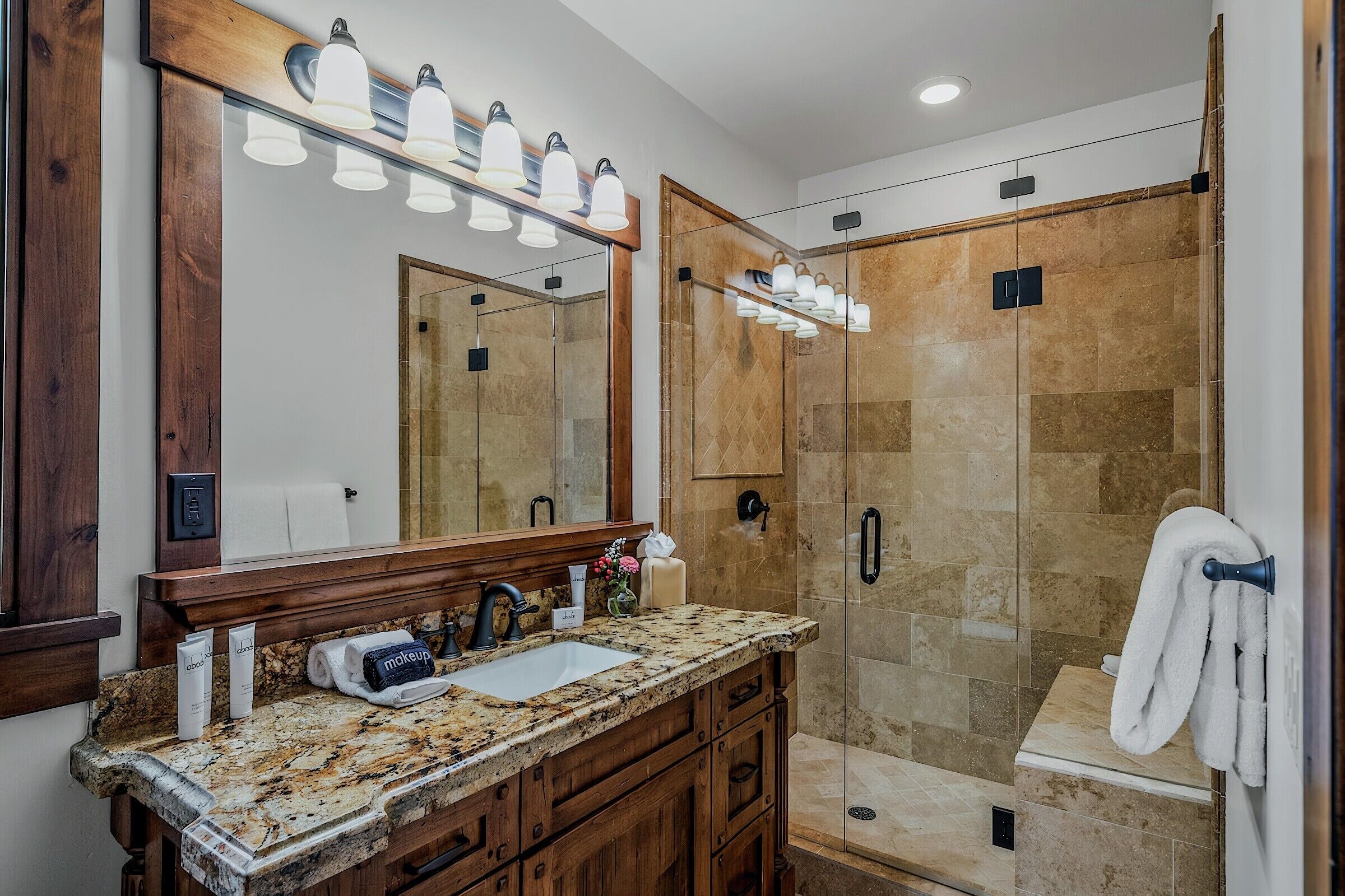 5 Bdrm 6.5 Bath HT - Ensuite Bathroom