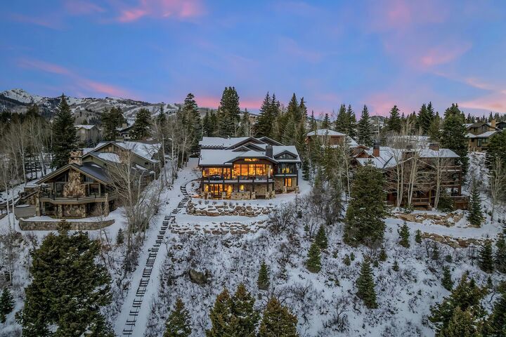 Mountains Edge Lodge