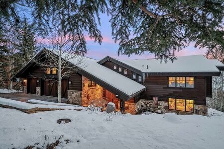 Mountains Edge Lodge