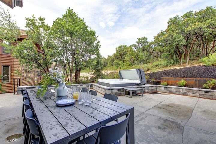 Patio with Hot Tub
