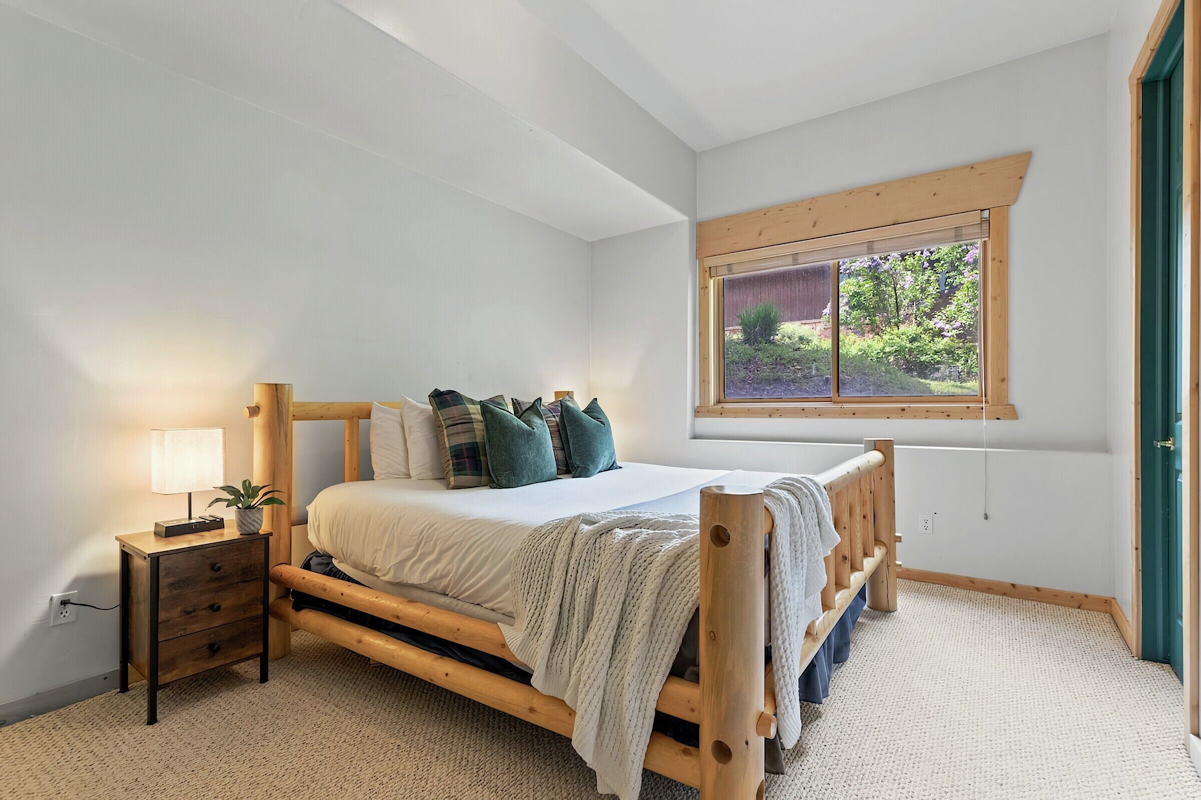 6 Bdrm 5.5 Bath HT - Bedroom