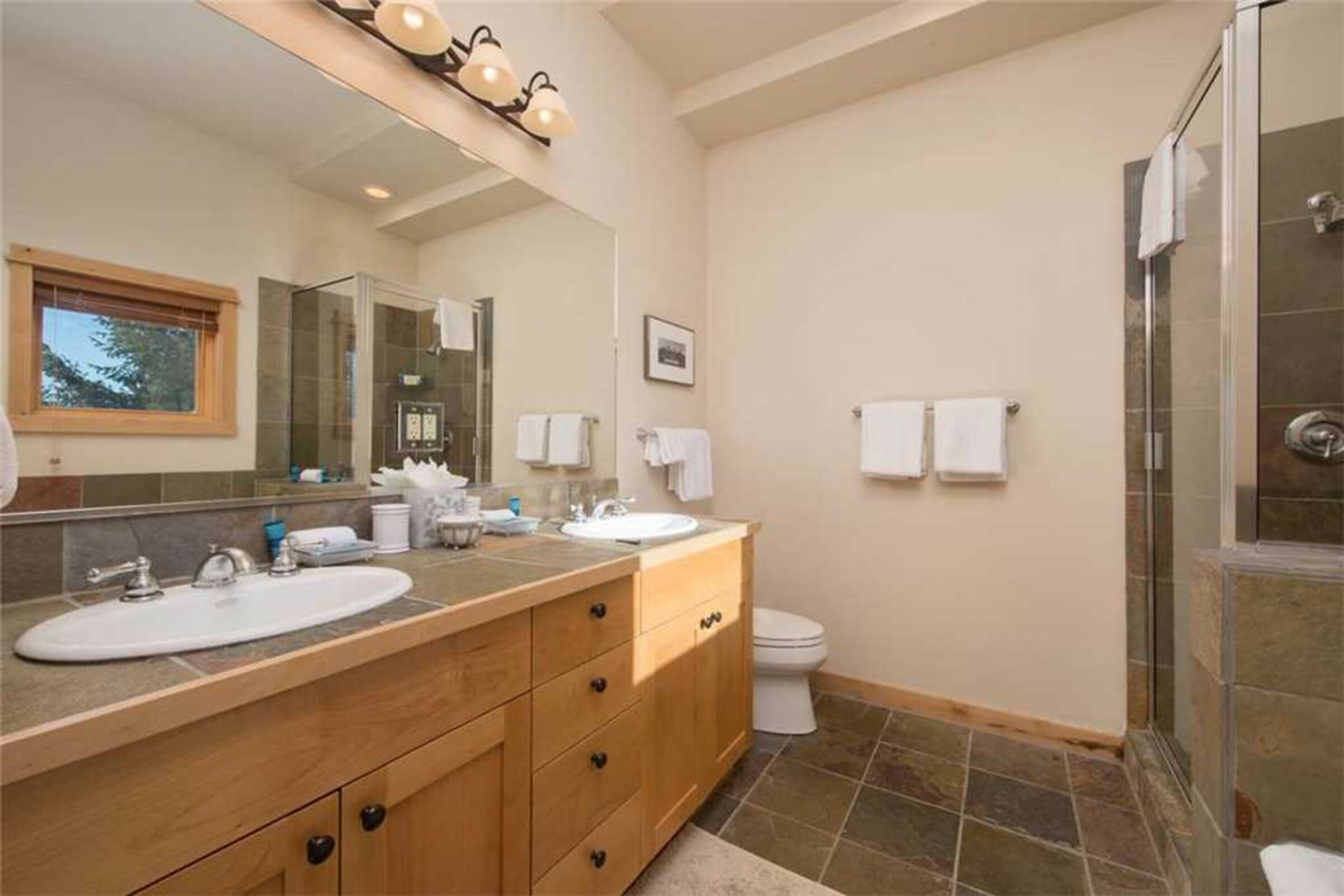 #33 - Master Ensuite Bathroom