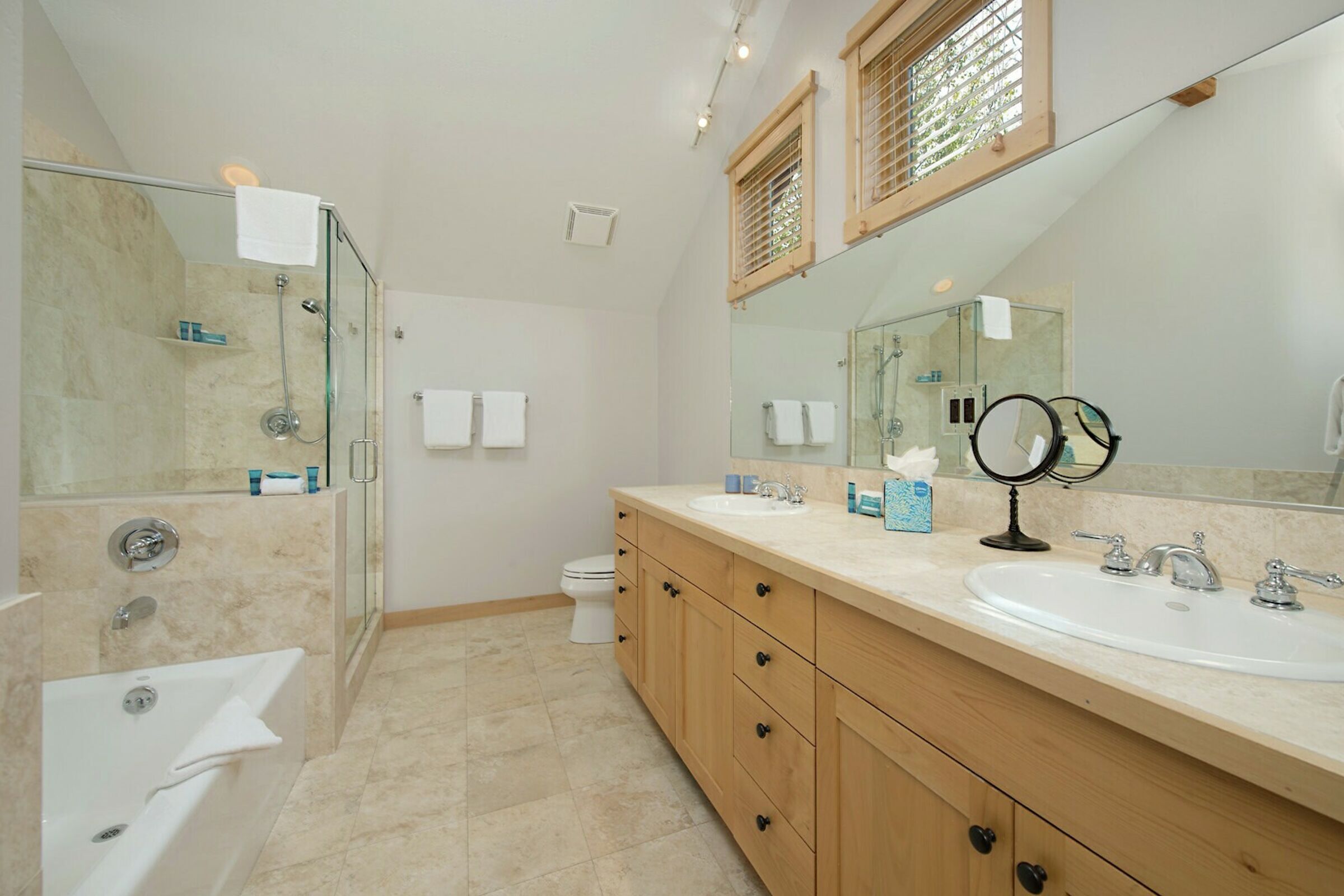 #15 - Master Ensuite Bathroom
