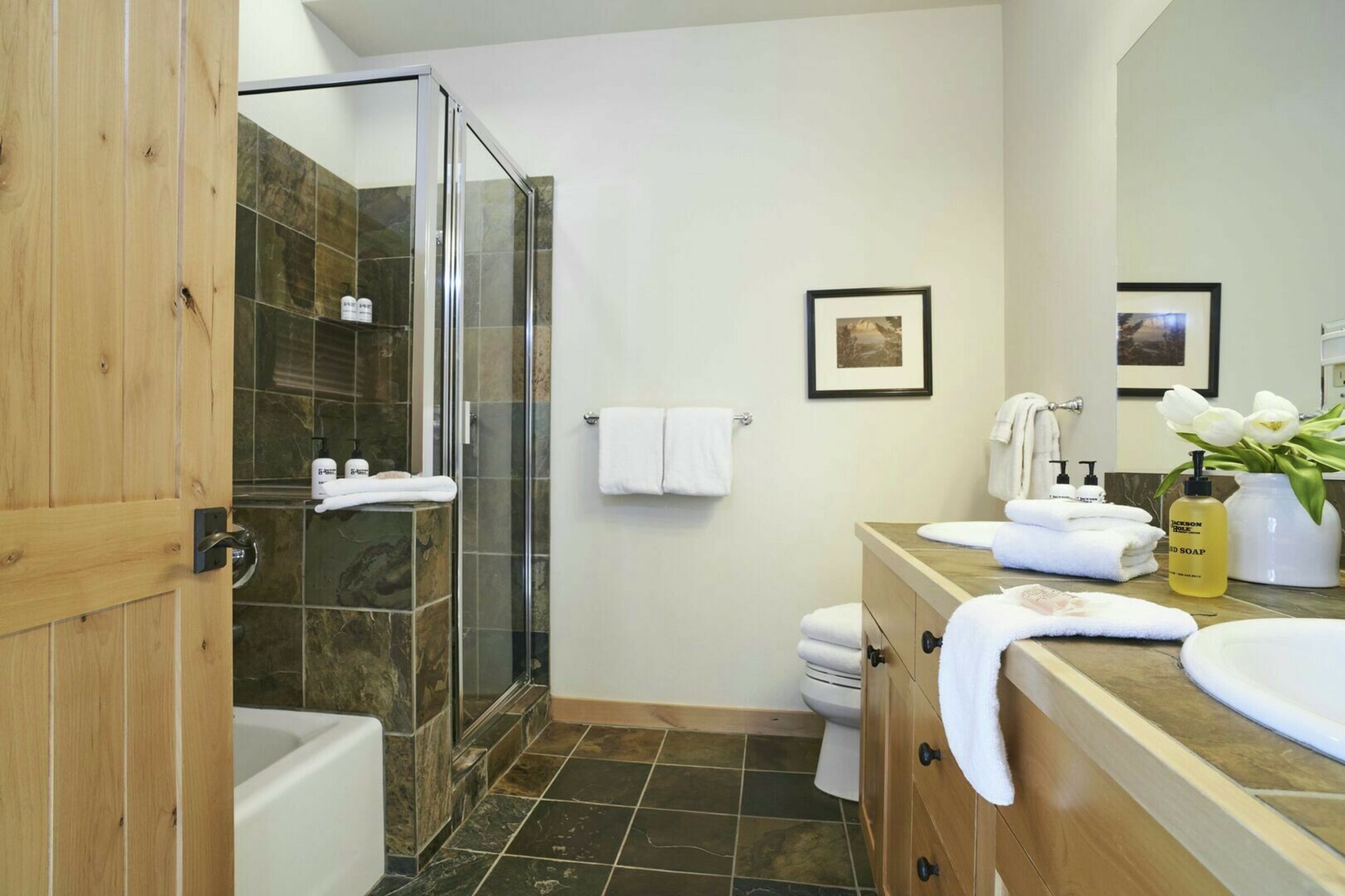 Master Ensuite Bathroom