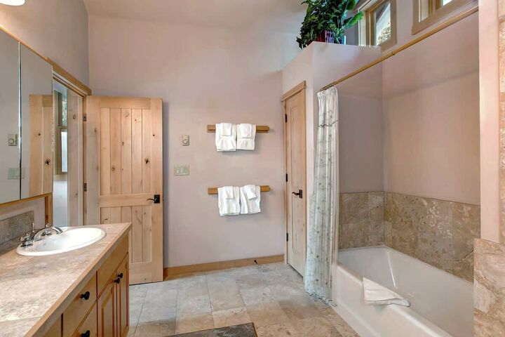 Master Ensuite Bathroom
