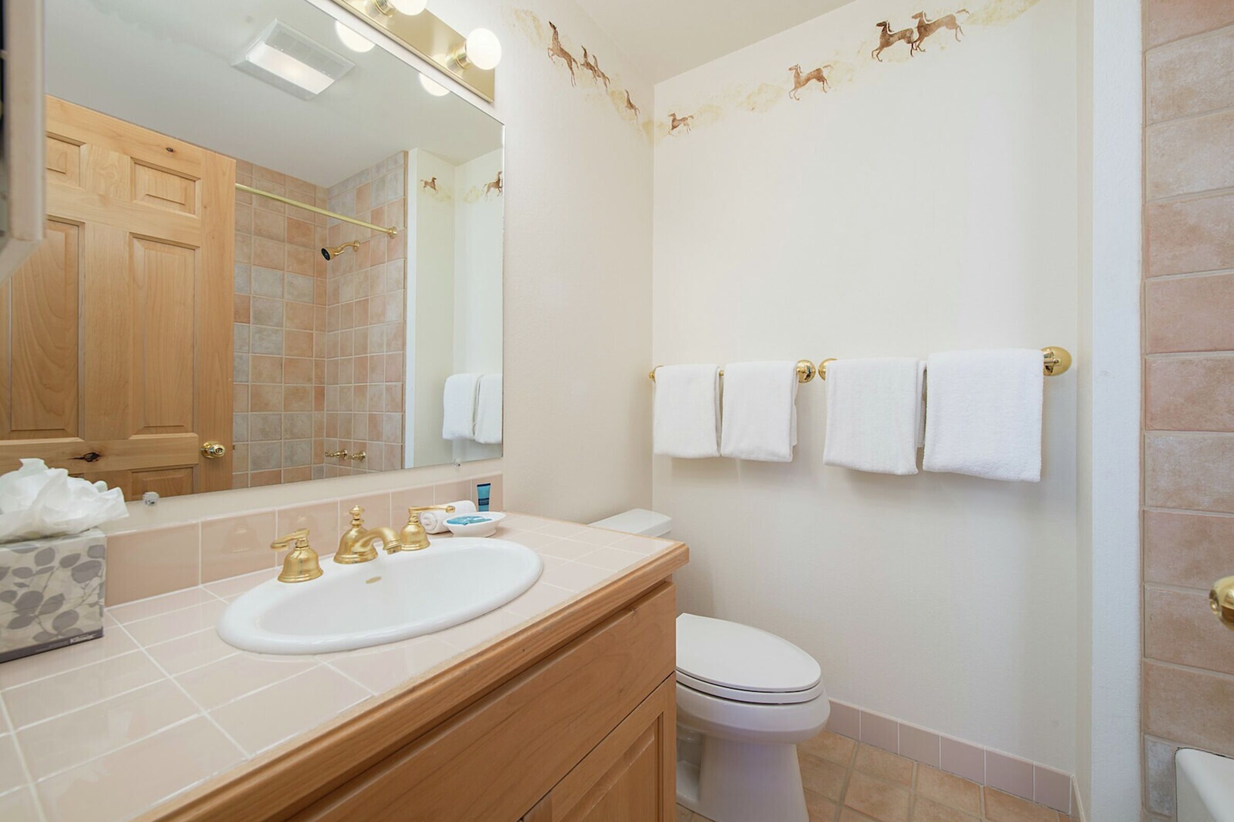 #20 - Ensuite Bathroom