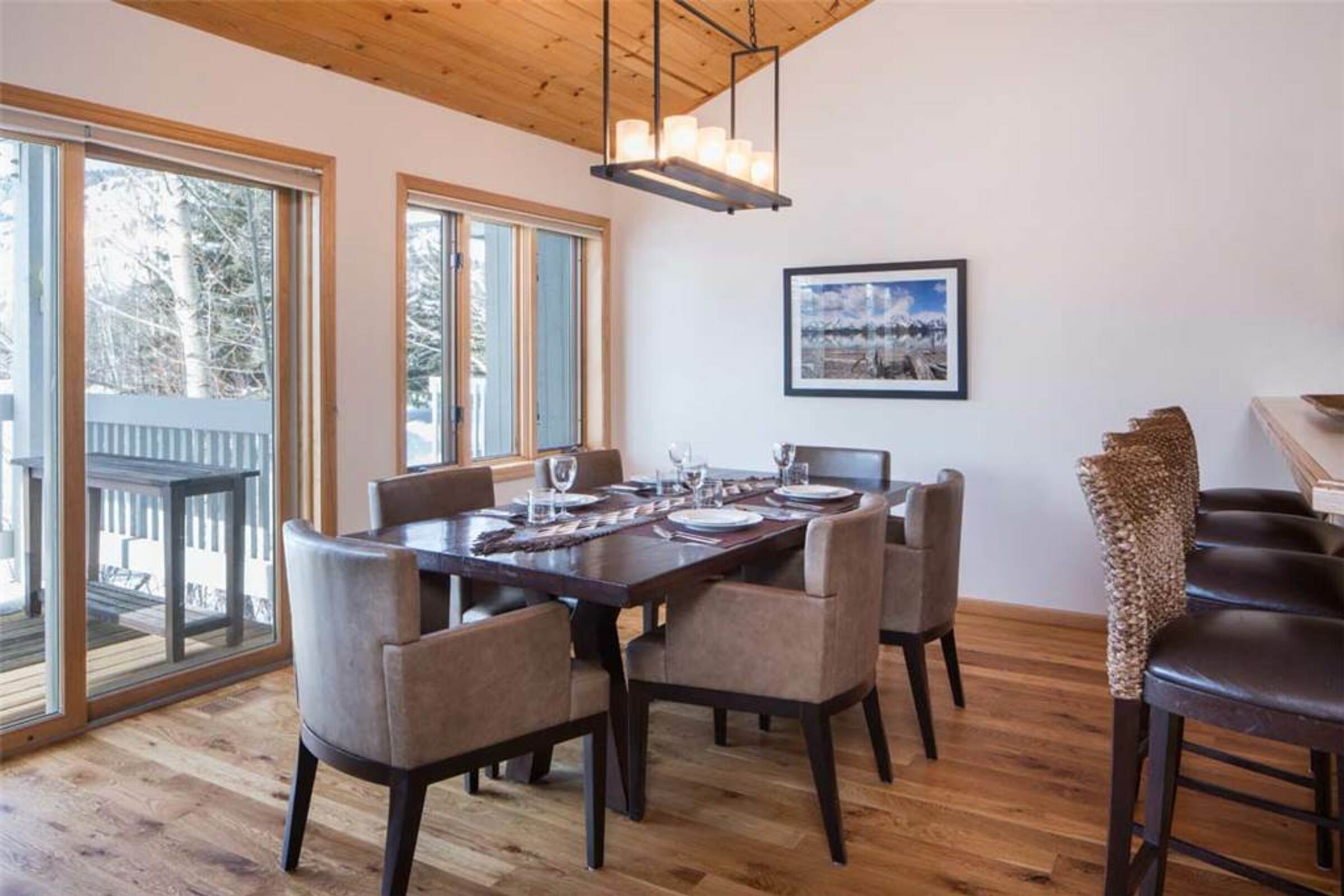 3 Bdrm 3.5 Bath - Dining Room