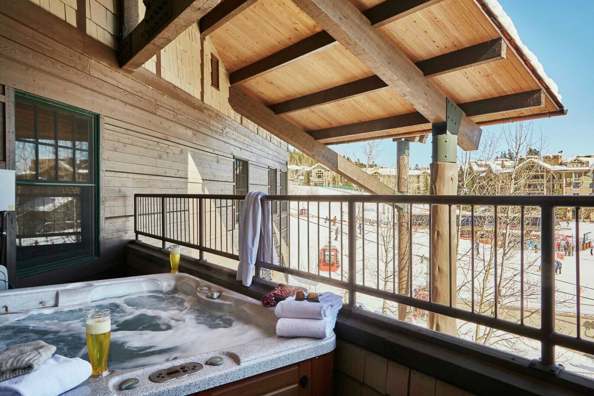 Balcony with Hot Tub