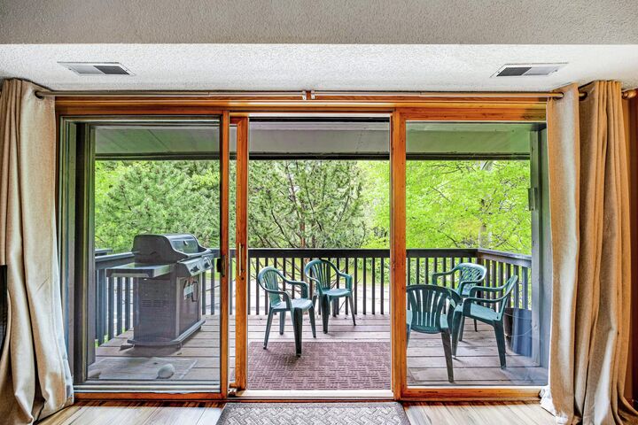 White Ridge A3 - Balcony with BBQ