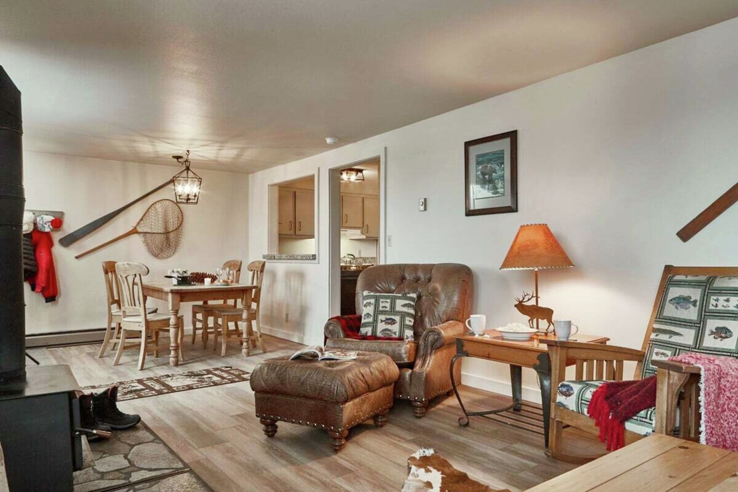 Tensleep A12 - Living Room & Dining Room