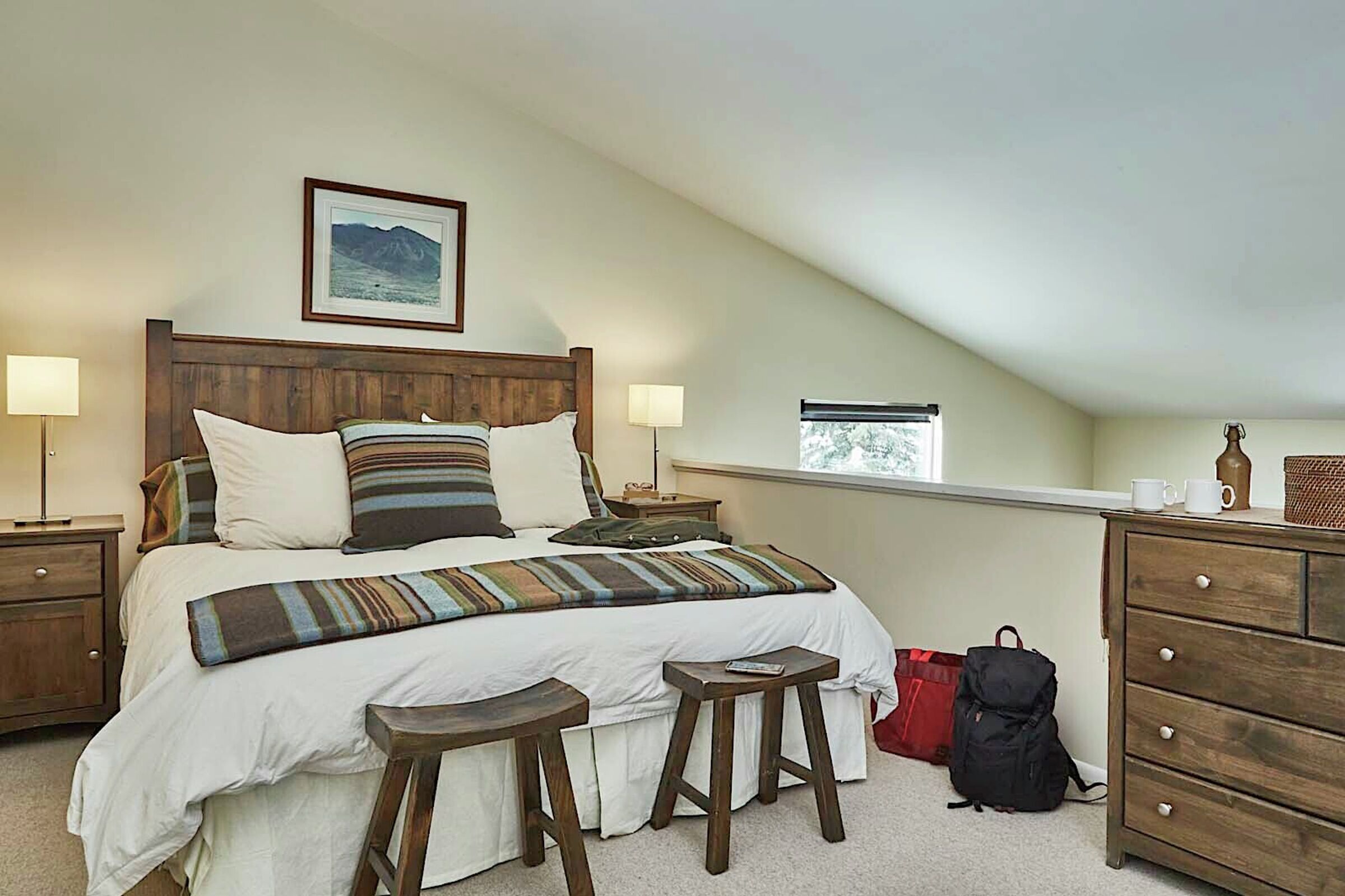 Four Seasons 1 #8 - Loft Bedroom