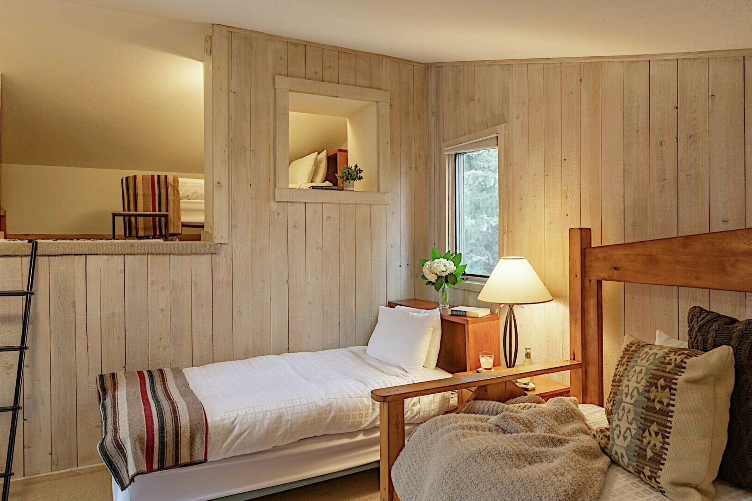 Four Seasons 1 #8 - Bedroom