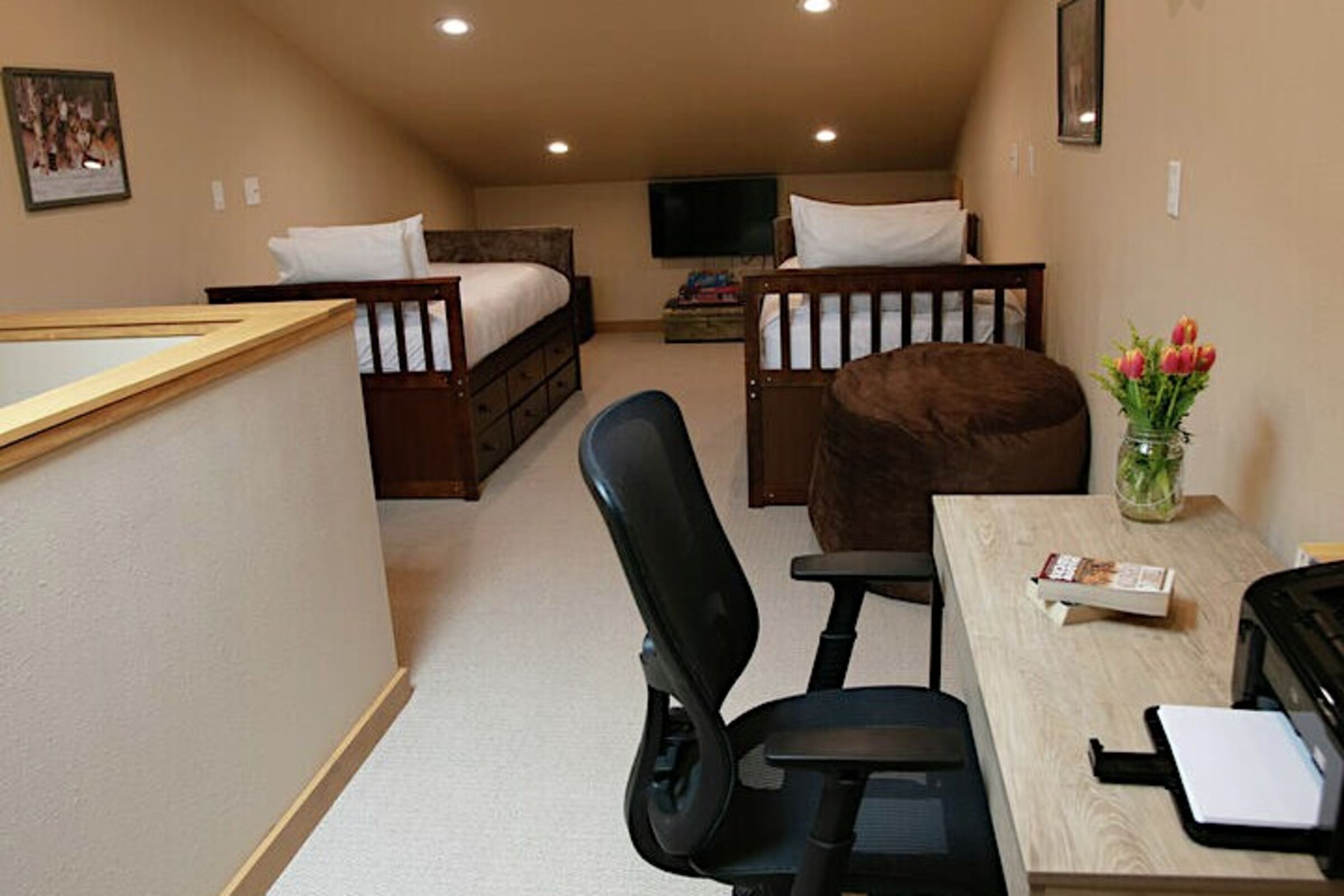 Rendezvous A6 - Loft Bedroom