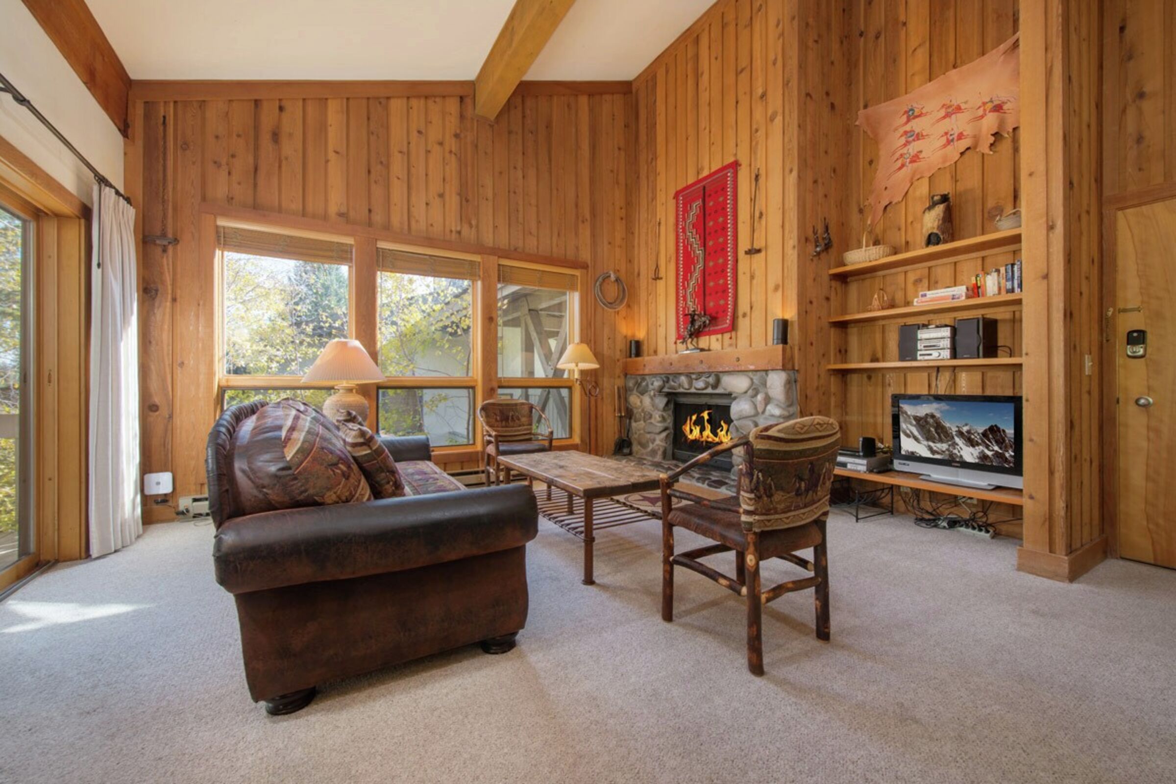 Nez Perce B6 - Living Room