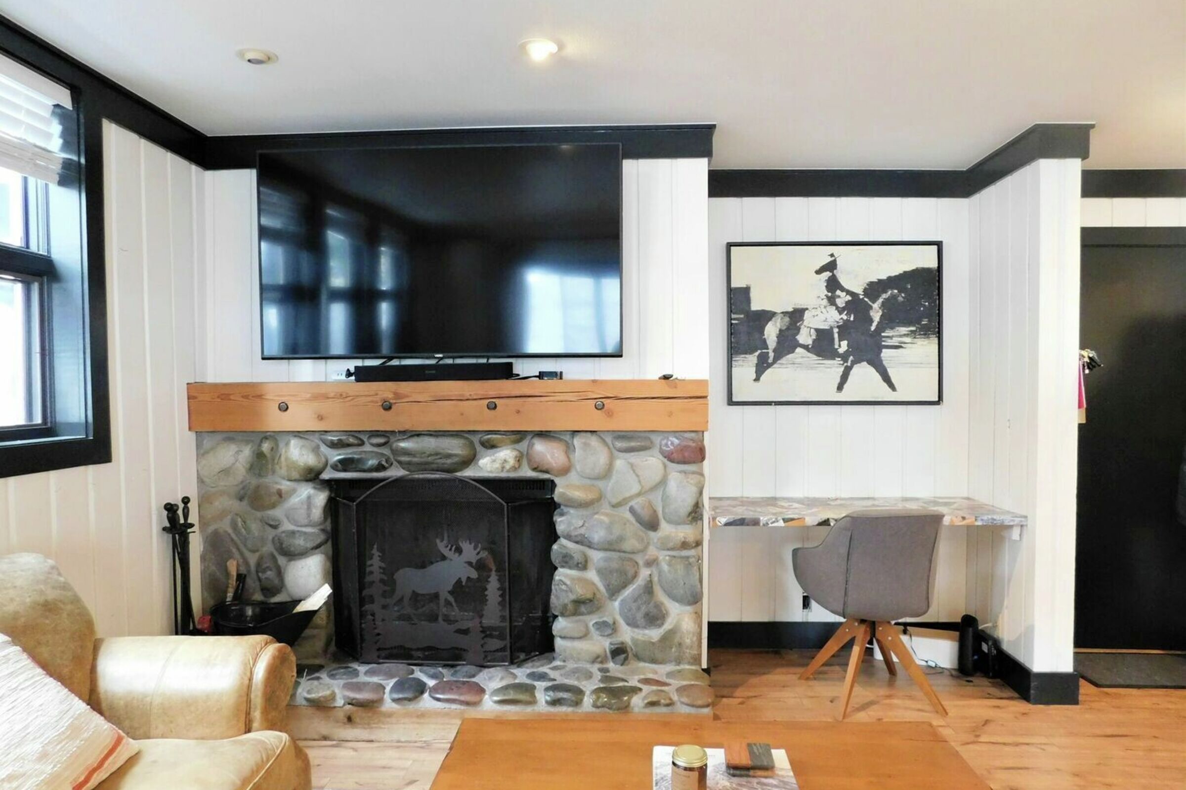 Nez Perce B2 - Living Room