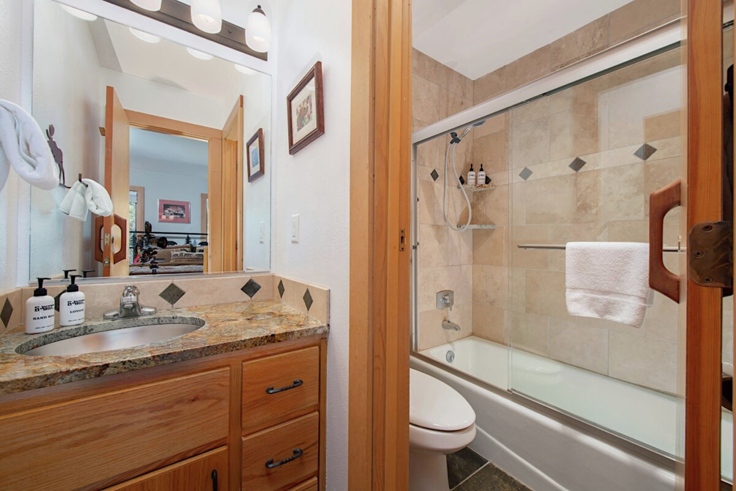 Rendezvous A4 - Master Ensuite Bathroom