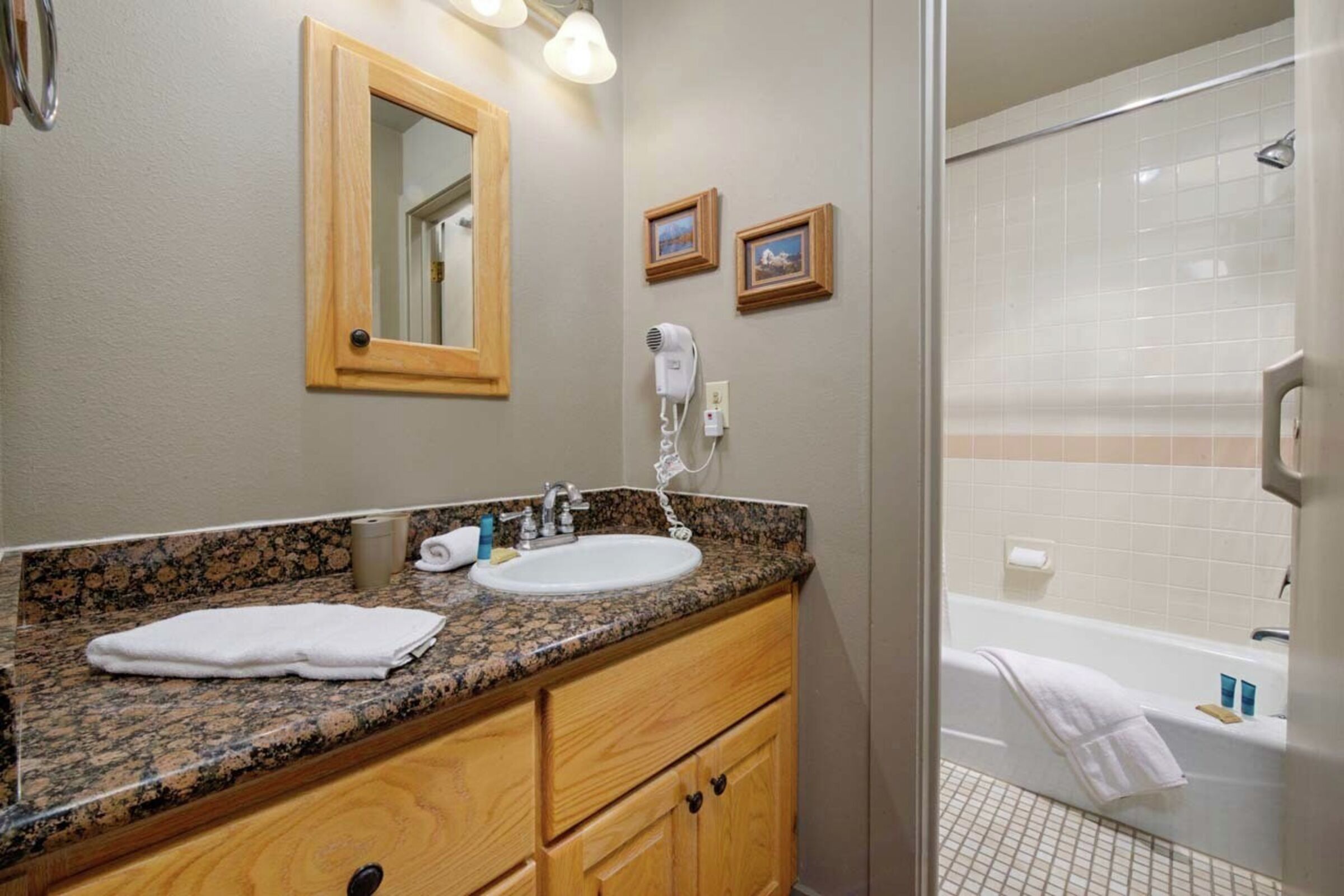 Rendezvous B3 - Bathroom