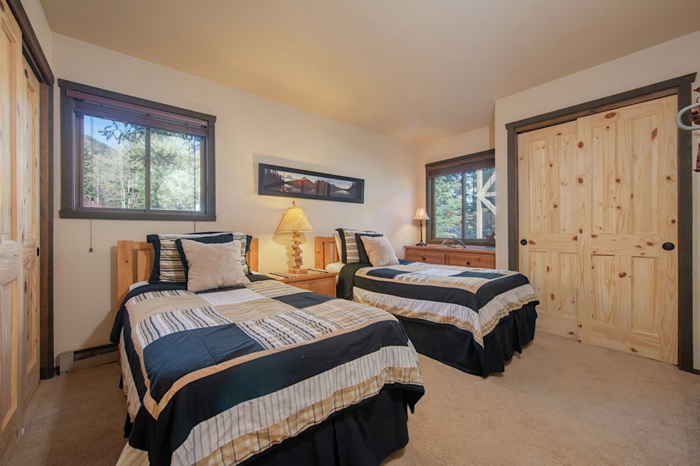 Sleeping Indian East 4 - Bedroom
