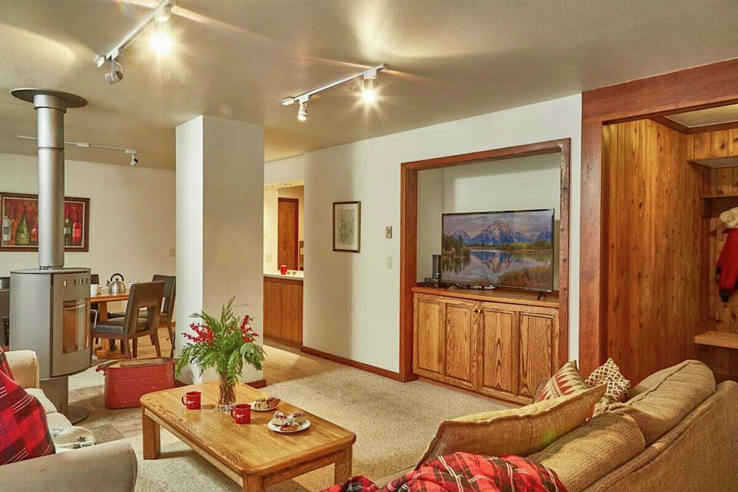 Teewinot B3 - Living Room