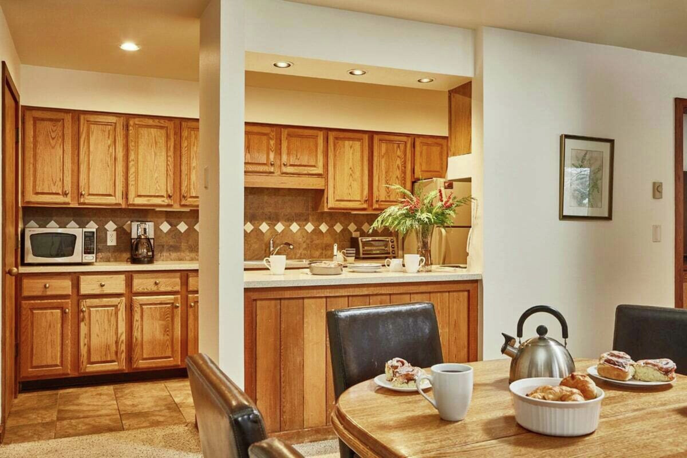Teewinot B3 - Kitchen & Dining Room