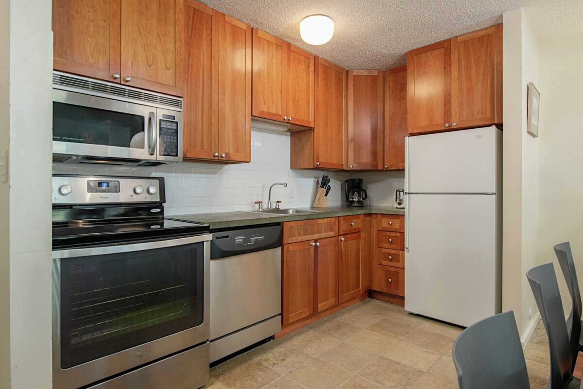 Whiteridge B1 - Kitchen