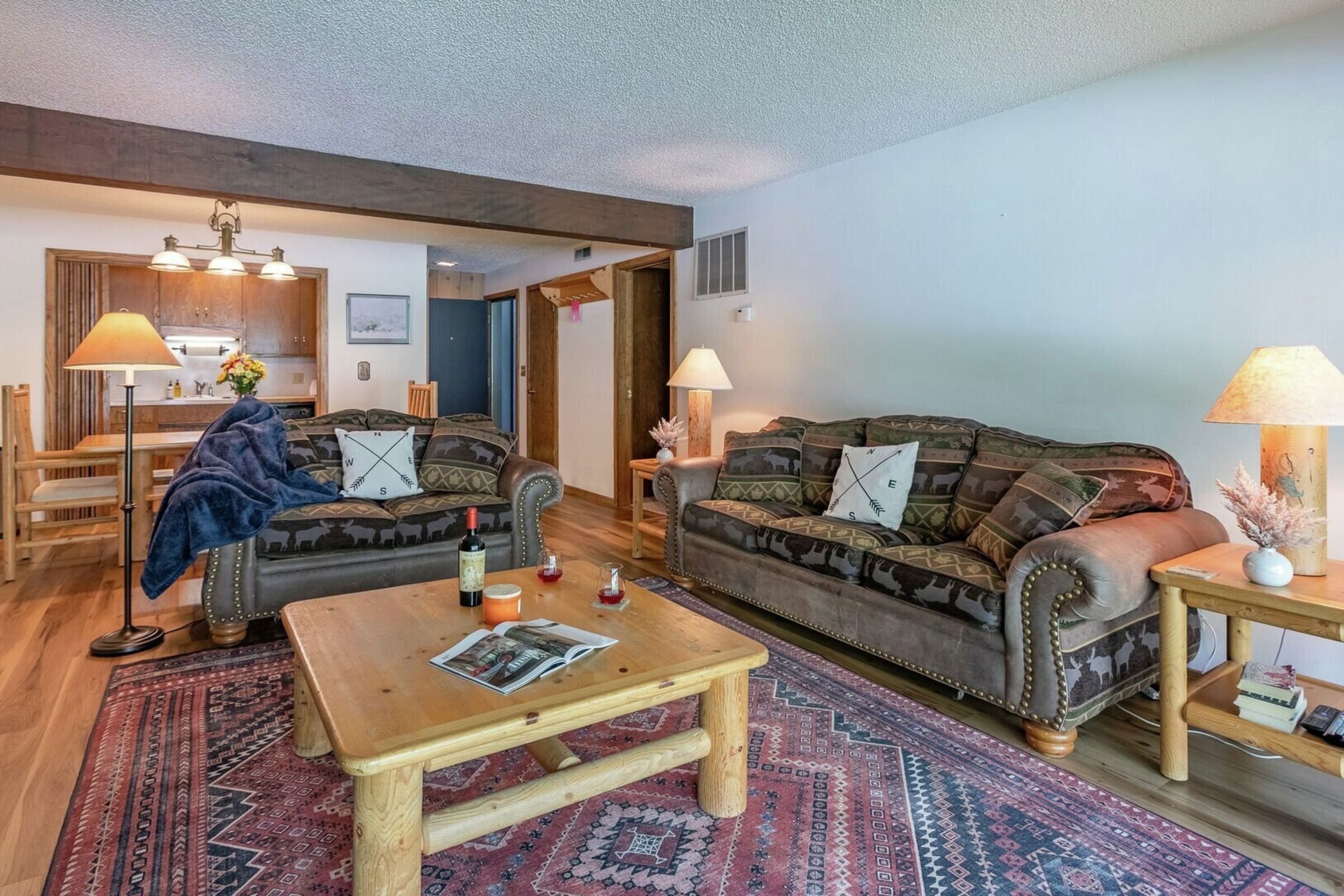 Whiteridge B5 - Living Room