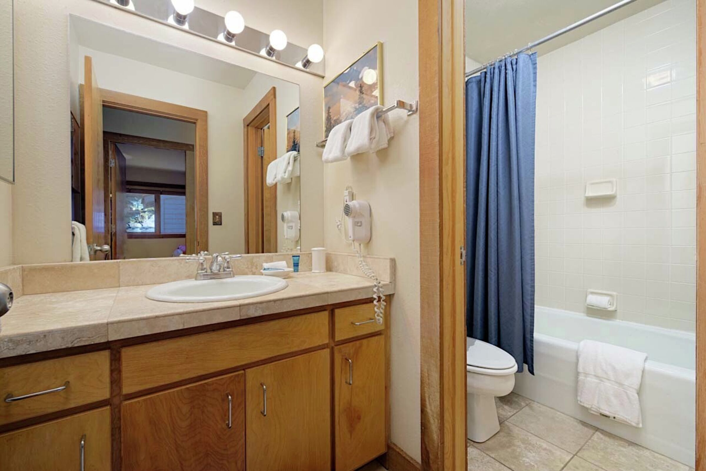 Nez Perce D1 - Master Ensuite Bathroom