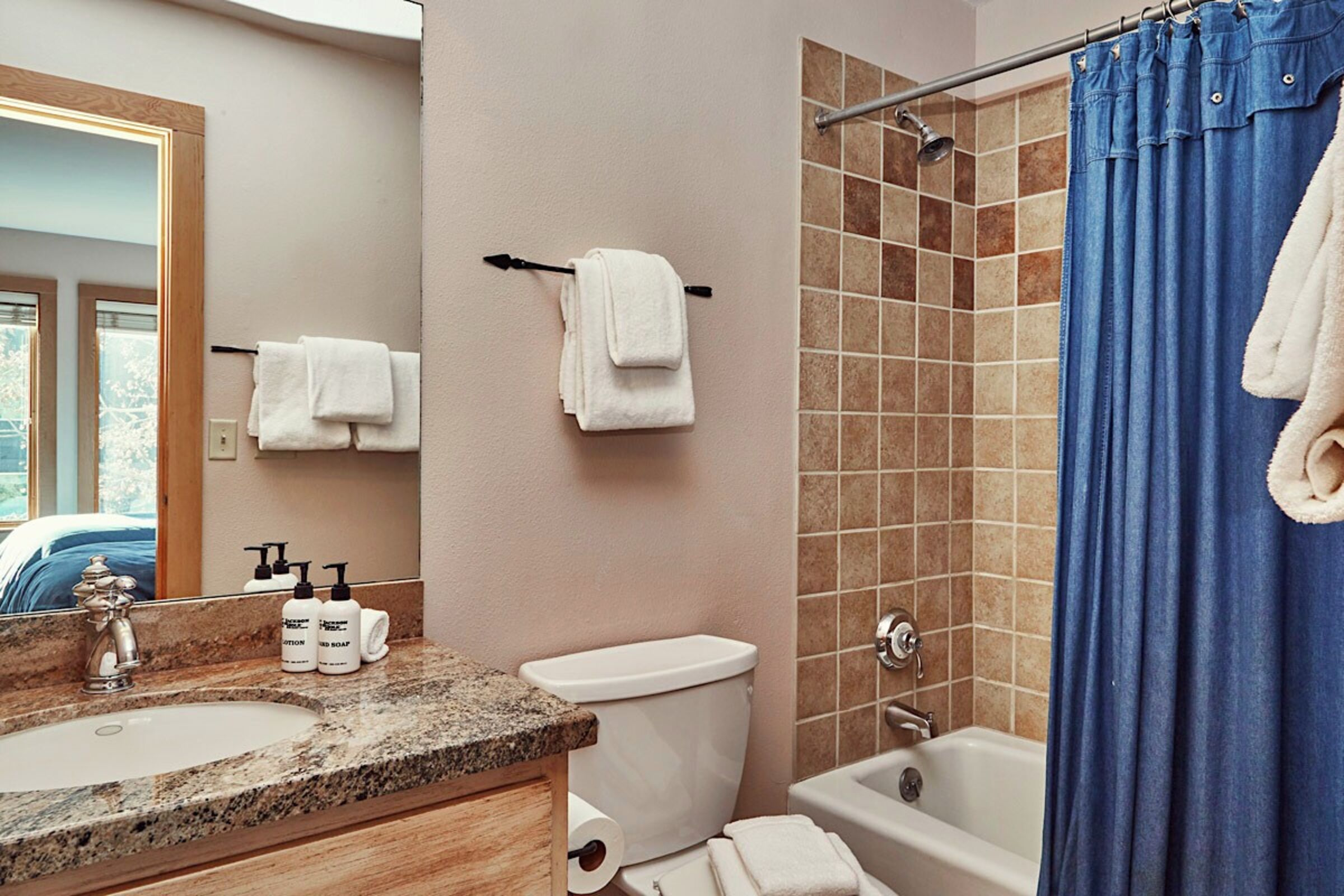 Rendezvous D1 - Ensuite Bathroom