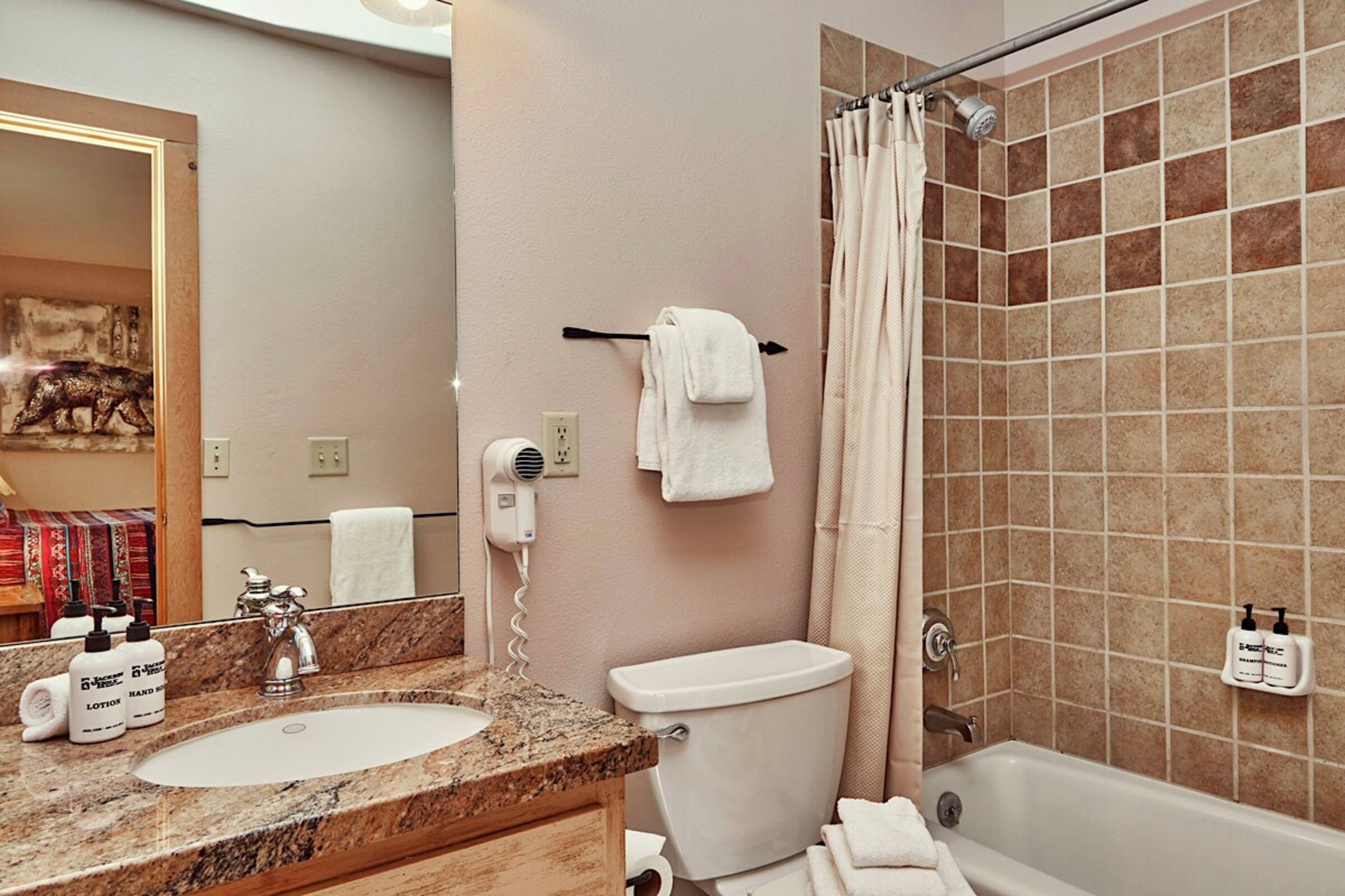 Rendezvous D1 - Master Ensuite Bathroom