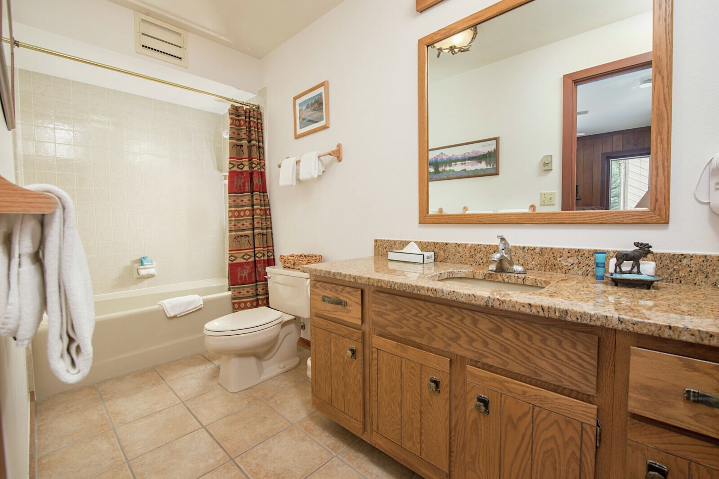 Teewinot C5 - Master Ensuite Bathroom