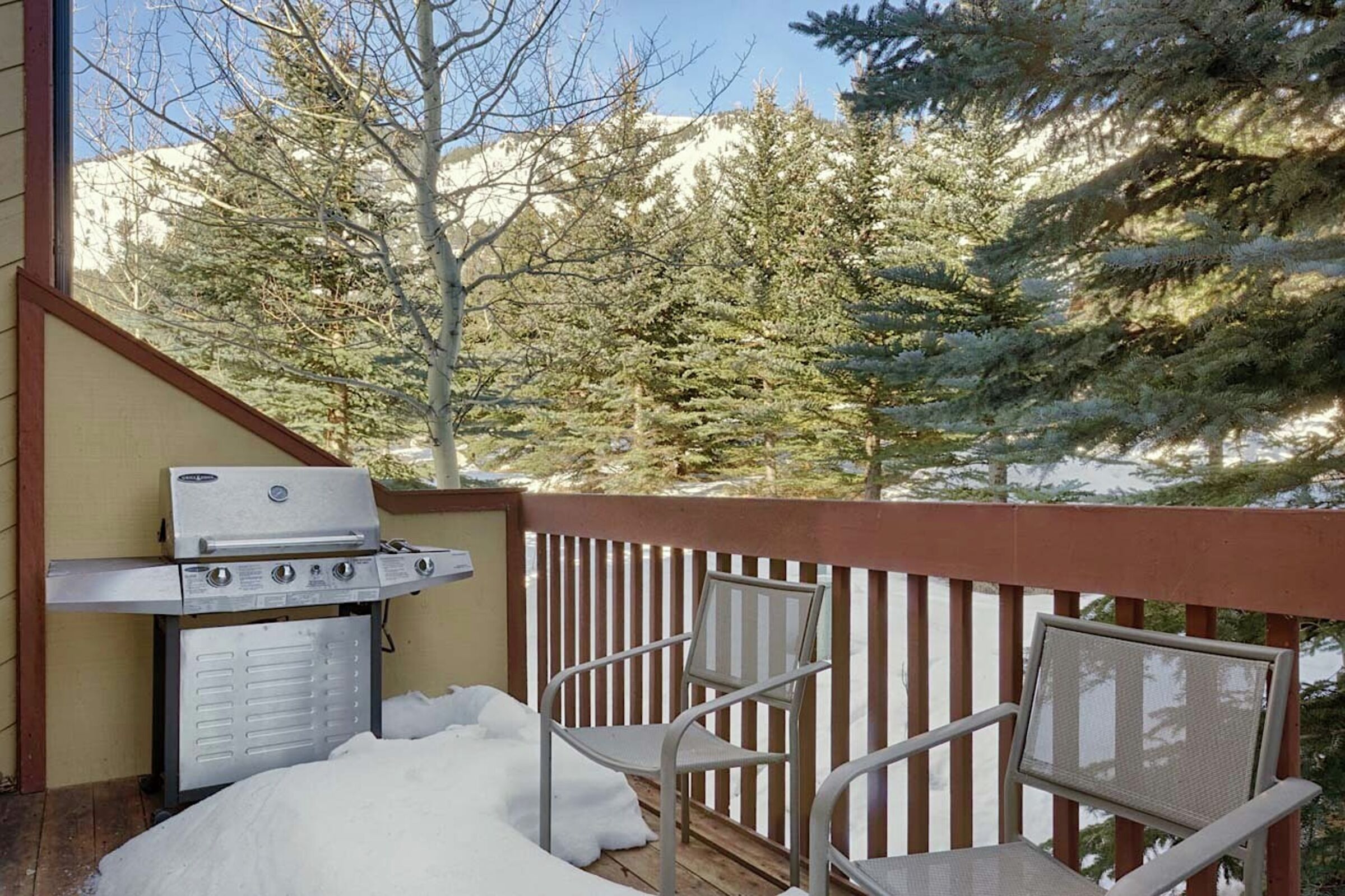 Windriver 1 - Balcony with BBQ