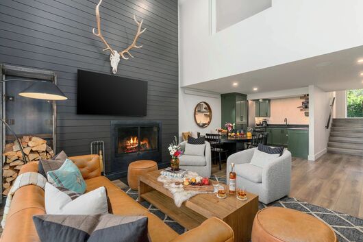 Living Area, Dining Area & Kitchen