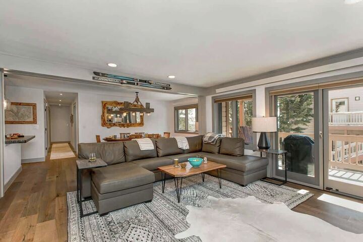 Living Area & Dining Area