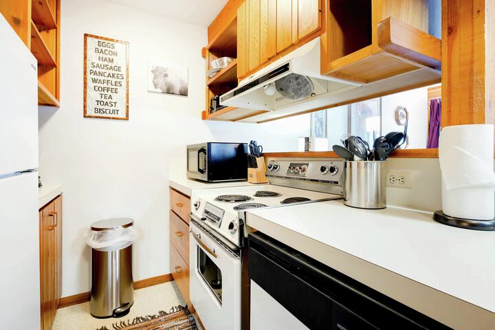 #3614 Winterberry - Kitchen