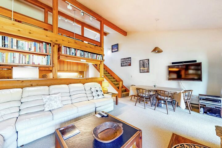 #3223 Thimbleberry - Living Area & Dining Area