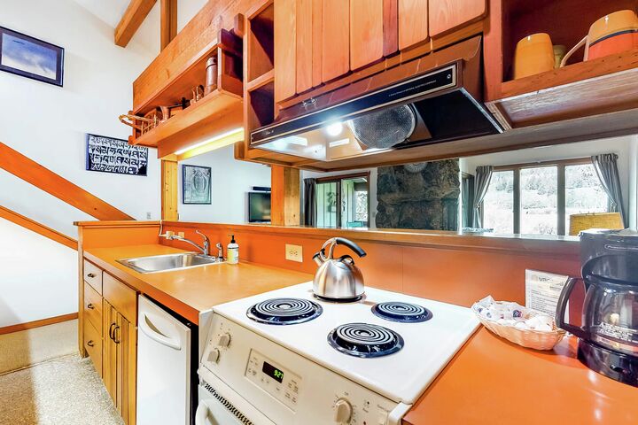 #3223 Thimbleberry - Kitchen