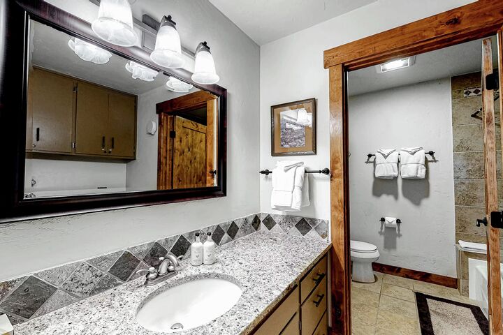 #613 Tamarack - Bathroom