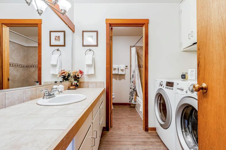 #1323 Lake Creek - Bathroom