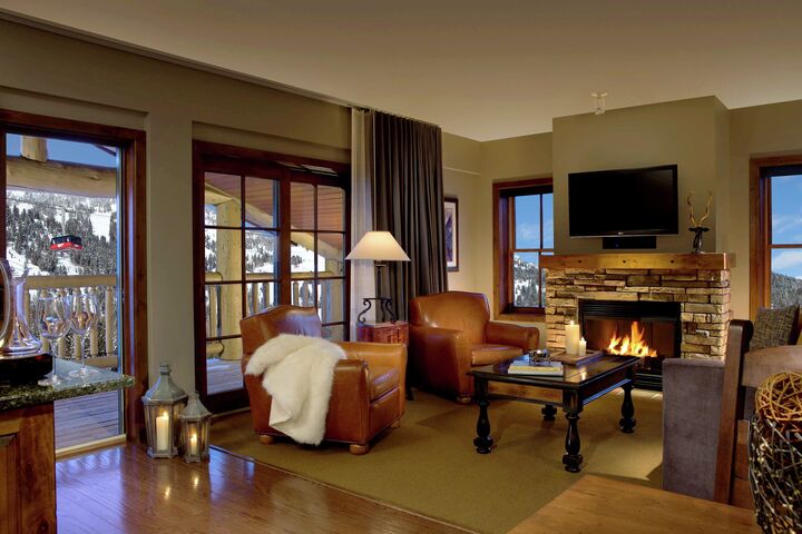 3 Bdrm Suite - Three Bedroom Suite Living Room