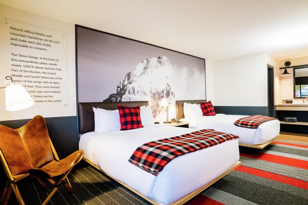 Deluxe Two Queen Room