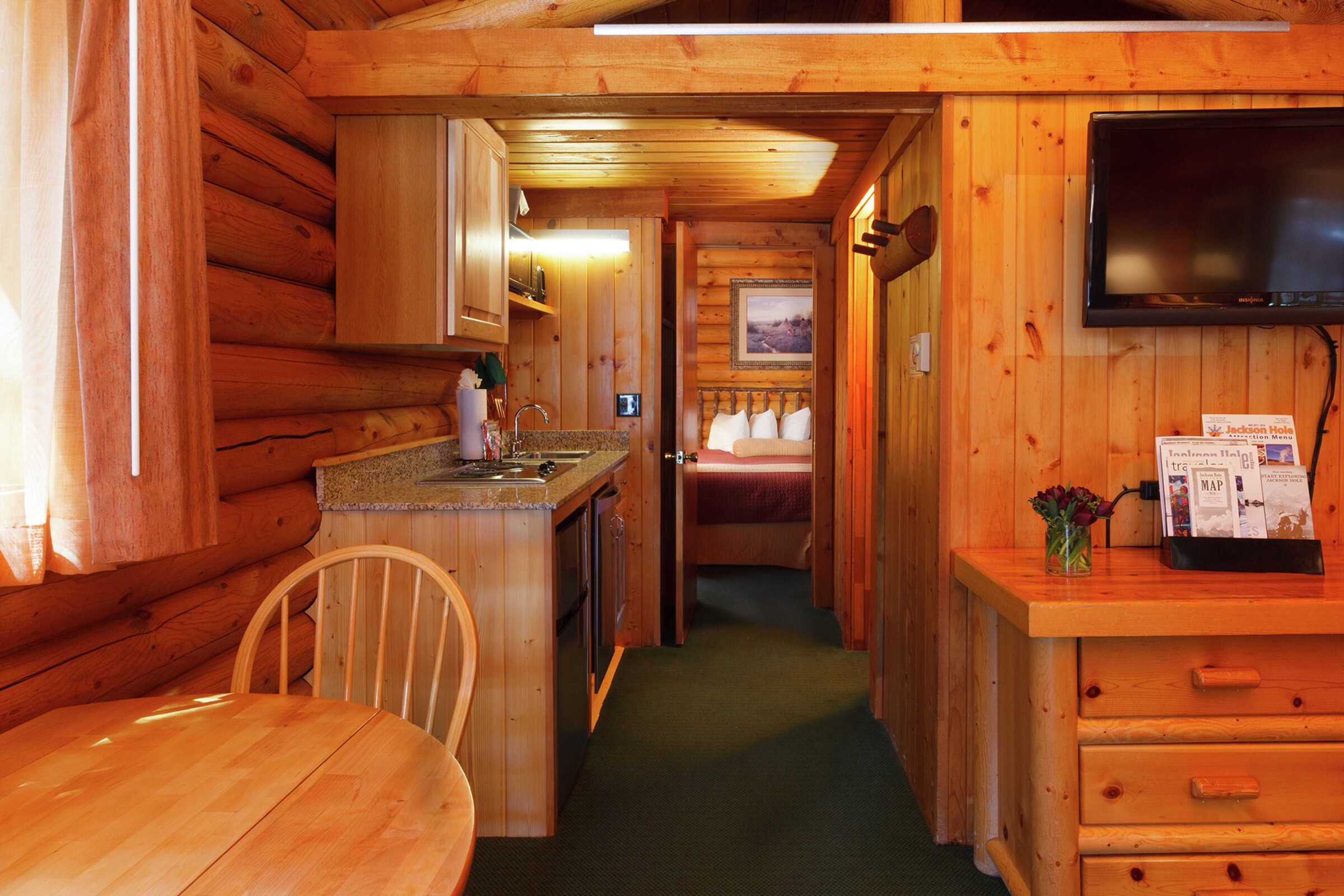 Deluxe King Cabin Kitchenette