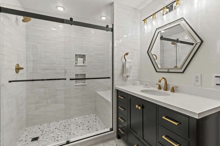 Master Ensuite Bathroom