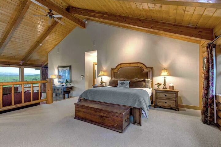6 Bdrm 5 Bath HT - Master Bedroom
